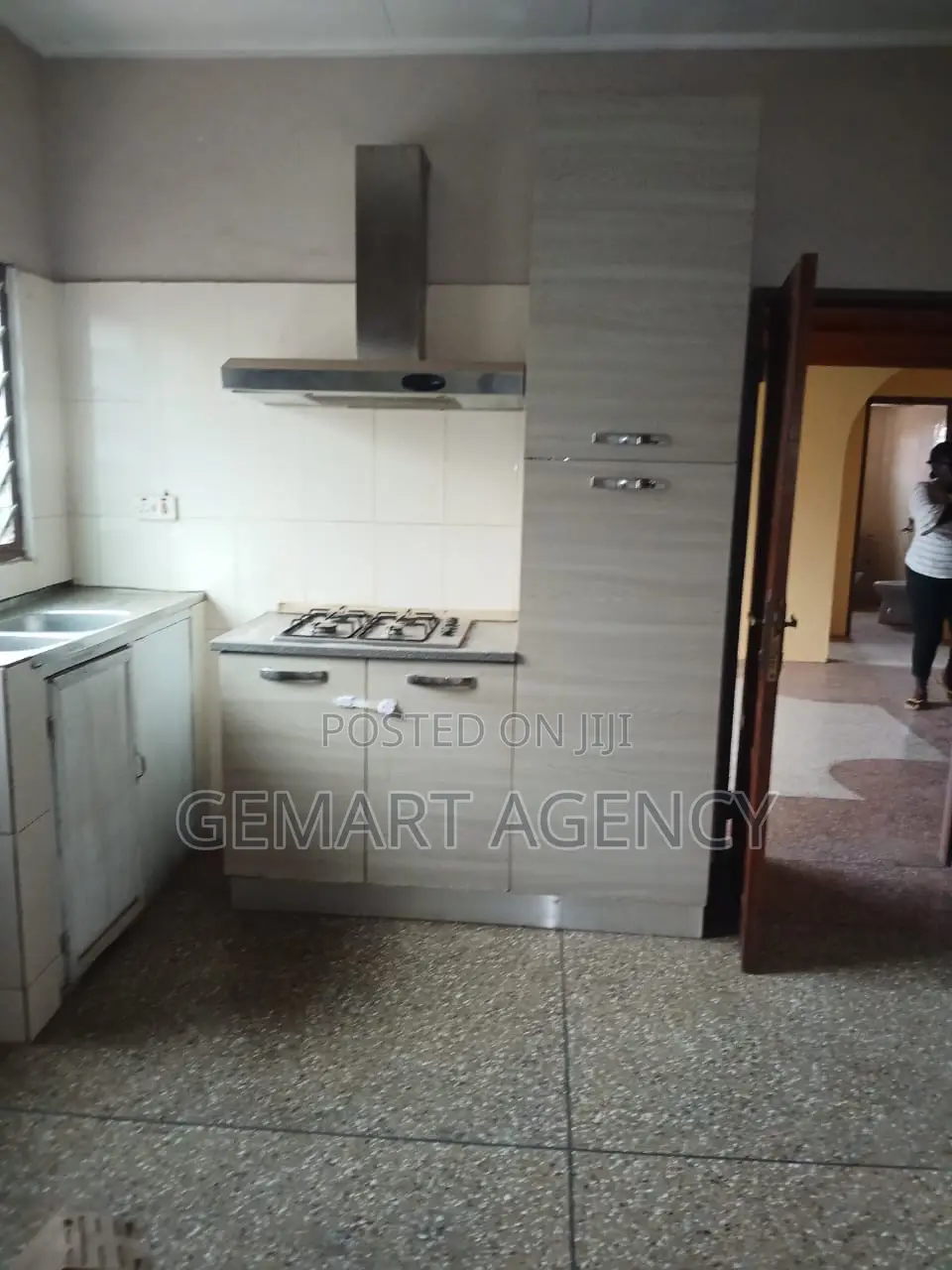 5bdrm Apartment in Taifa Bukina for rent