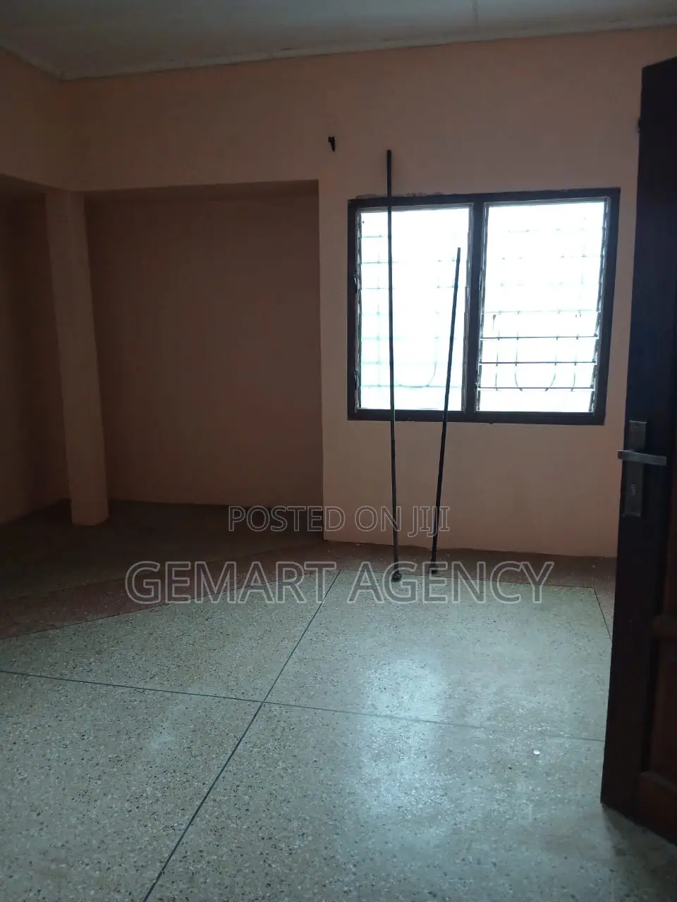 5bdrm Apartment in Taifa Bukina for rent