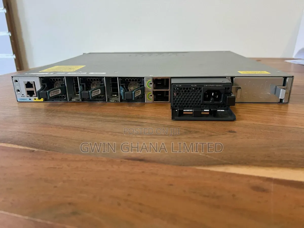 Cisco C3850-24t. 24port Gigabit Layer 3 Managed Switch.