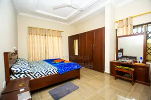 Yaa Asantewaa Executive Lodge Short Stay