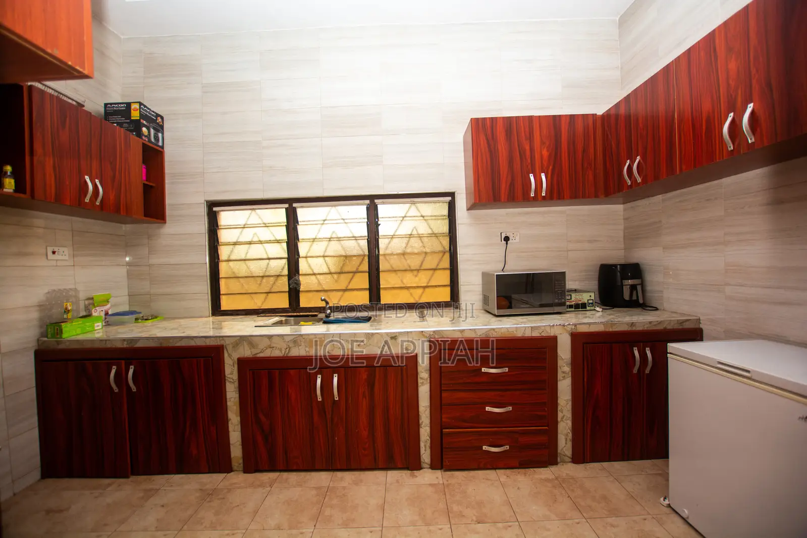Yaa Asantewaa Executive Lodge Short Stay