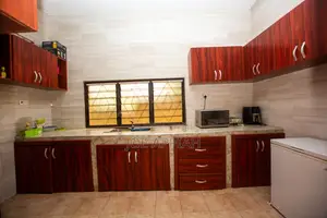Yaa Asantewaa Executive Lodge Short Stay