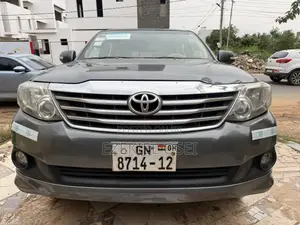 Toyota Fortuner 2.5 D AWD 2012 Silver