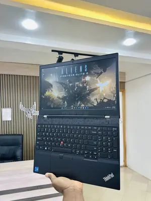 Laptop Lenovo ThinkPad P15s 16GB Intel Core i7 SSD 1T