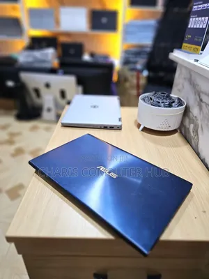 Laptop Asus ZenBook UX430UA 8GB Intel Core i5 SSD 256GB