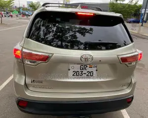 Toyota Highlander 2015 Silver