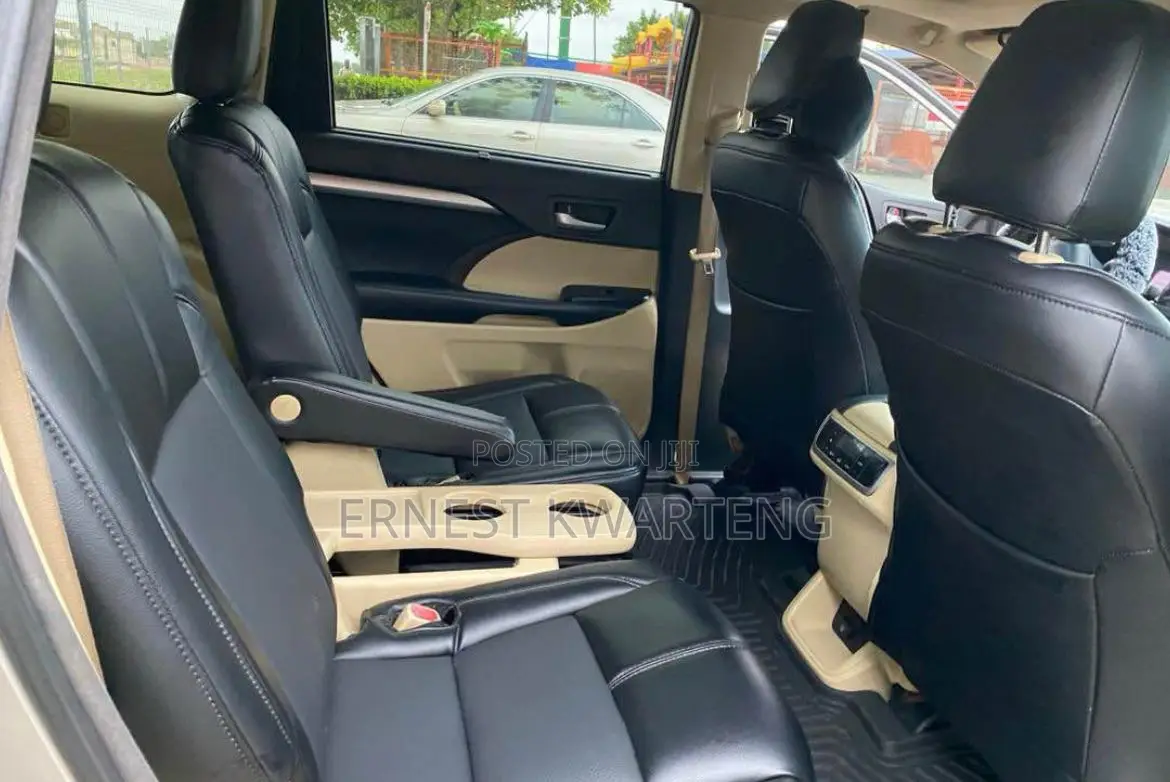 Toyota Highlander 2015 Silver