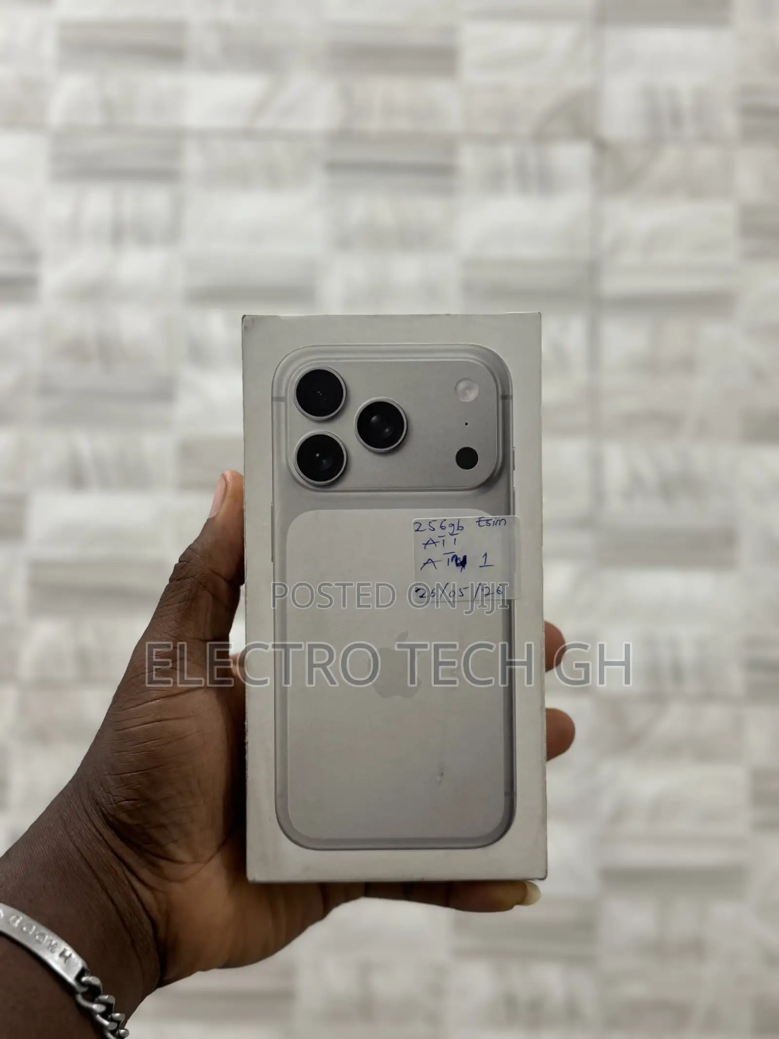New Apple iPhone 17 Pro 256 GB Silver