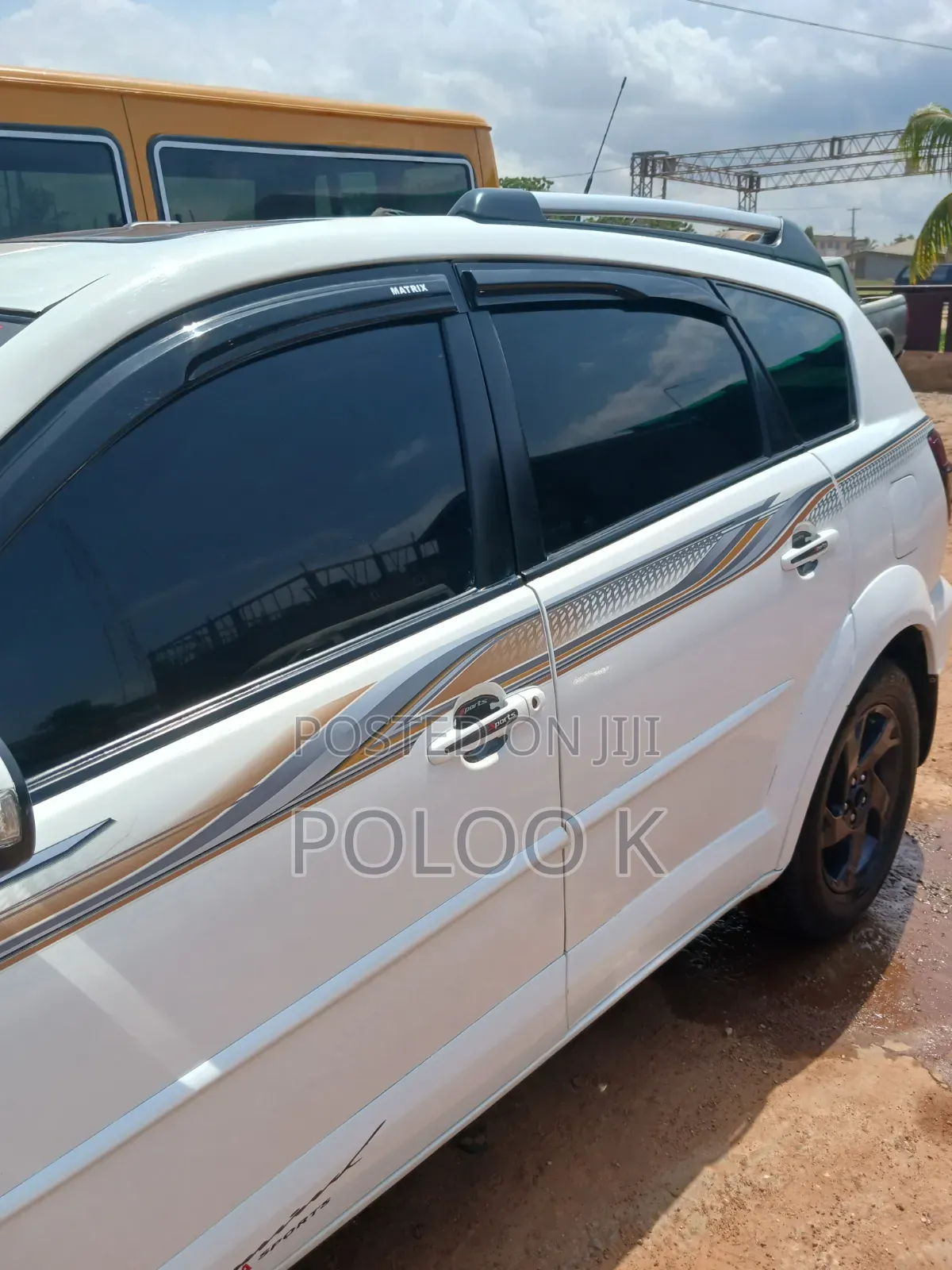 Pontiac Vibe 2010 White