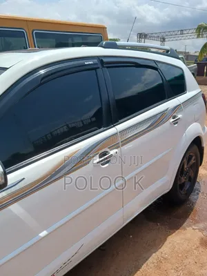 Pontiac Vibe 2010 White