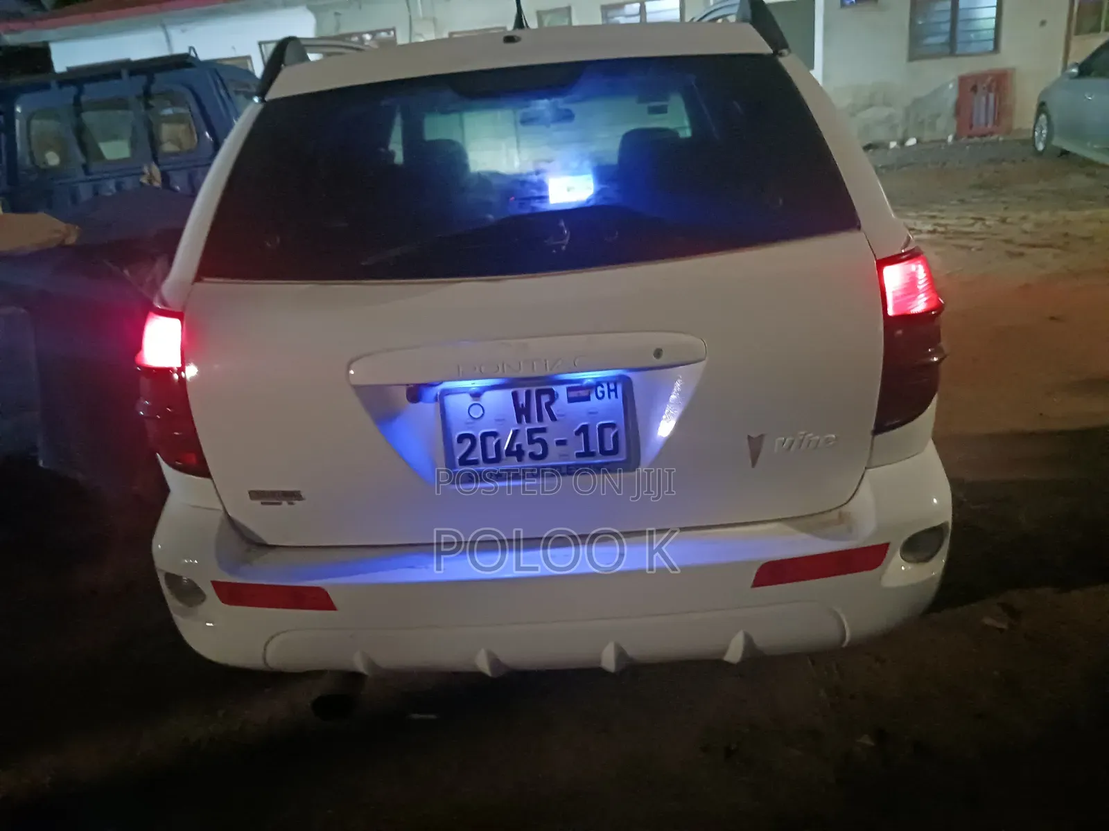 Pontiac Vibe 2010 White