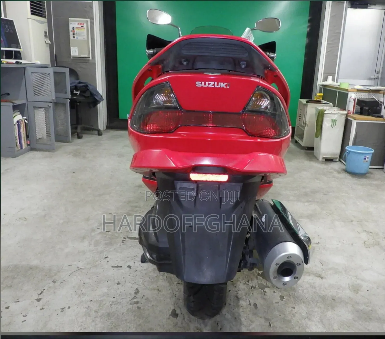 Suzuki Burgman 2018 Red