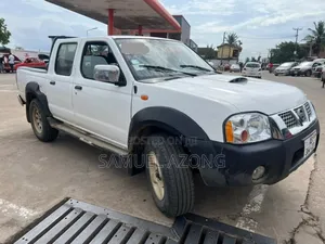 Nissan NP300 2015 White