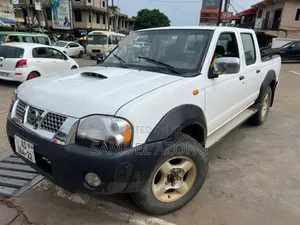 Nissan NP300 2015 White