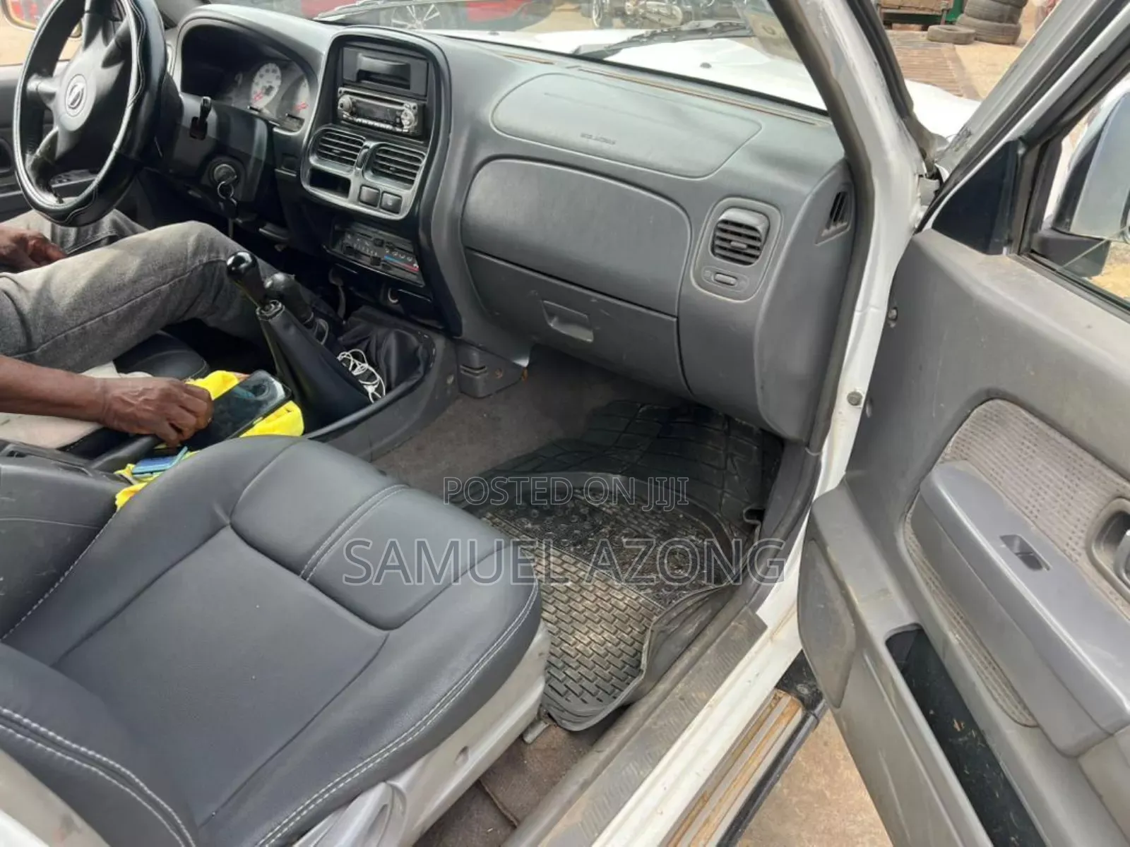 Nissan NP300 2015 White
