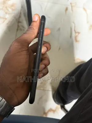 Apple iPhone XR 64 GB Black
