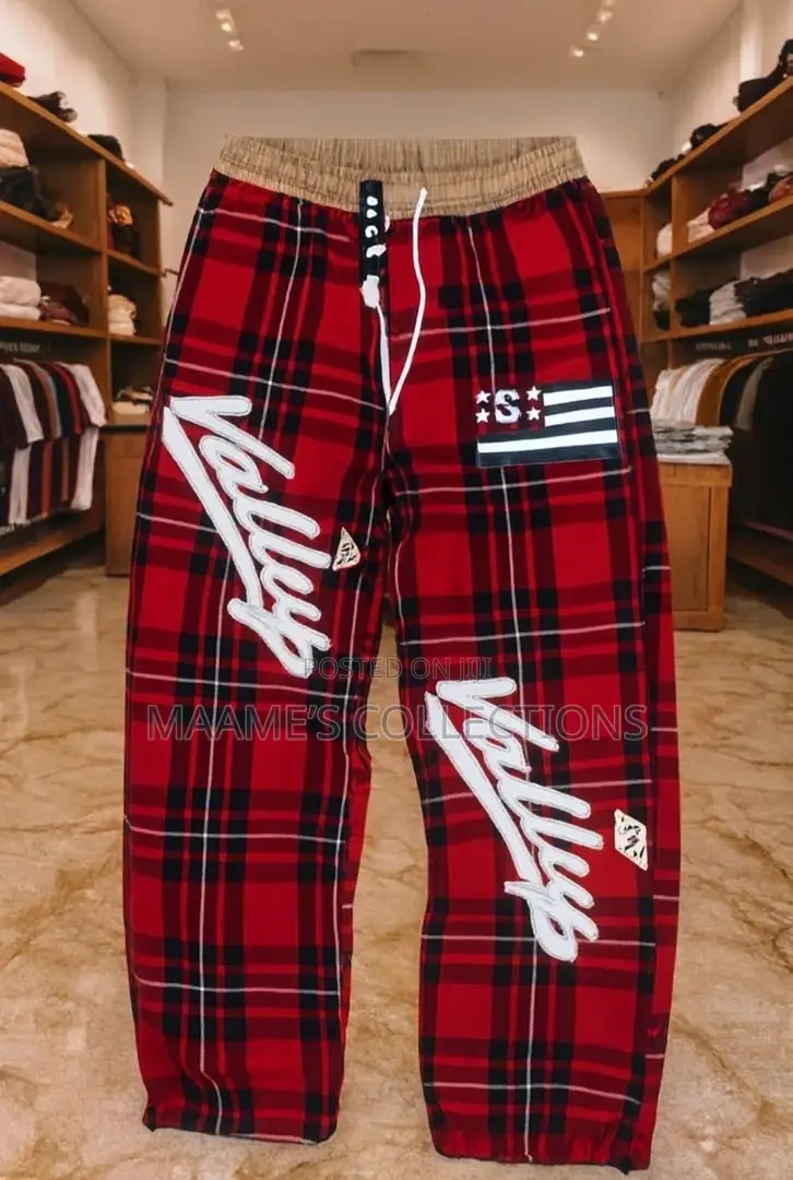 Simplistic Fashion Men's Plaid Print Long Jogger Pants /
