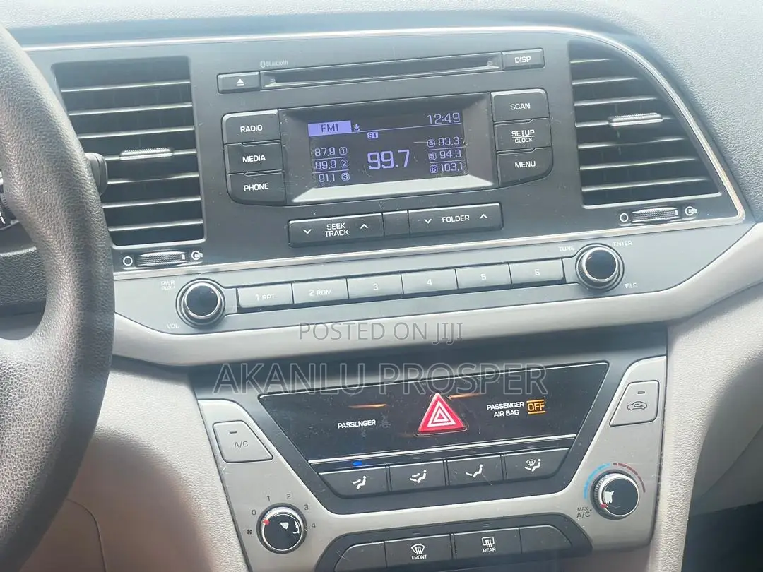 Hyundai Elantra 2018 Gray