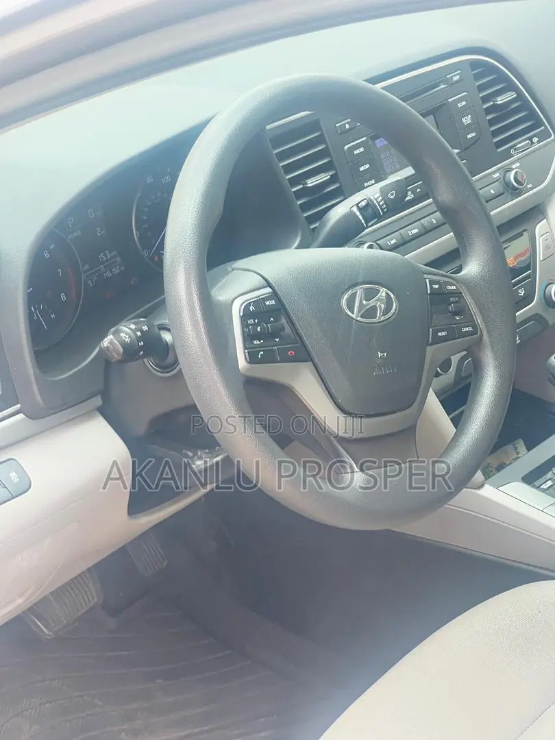 Hyundai Elantra 2018 Gray
