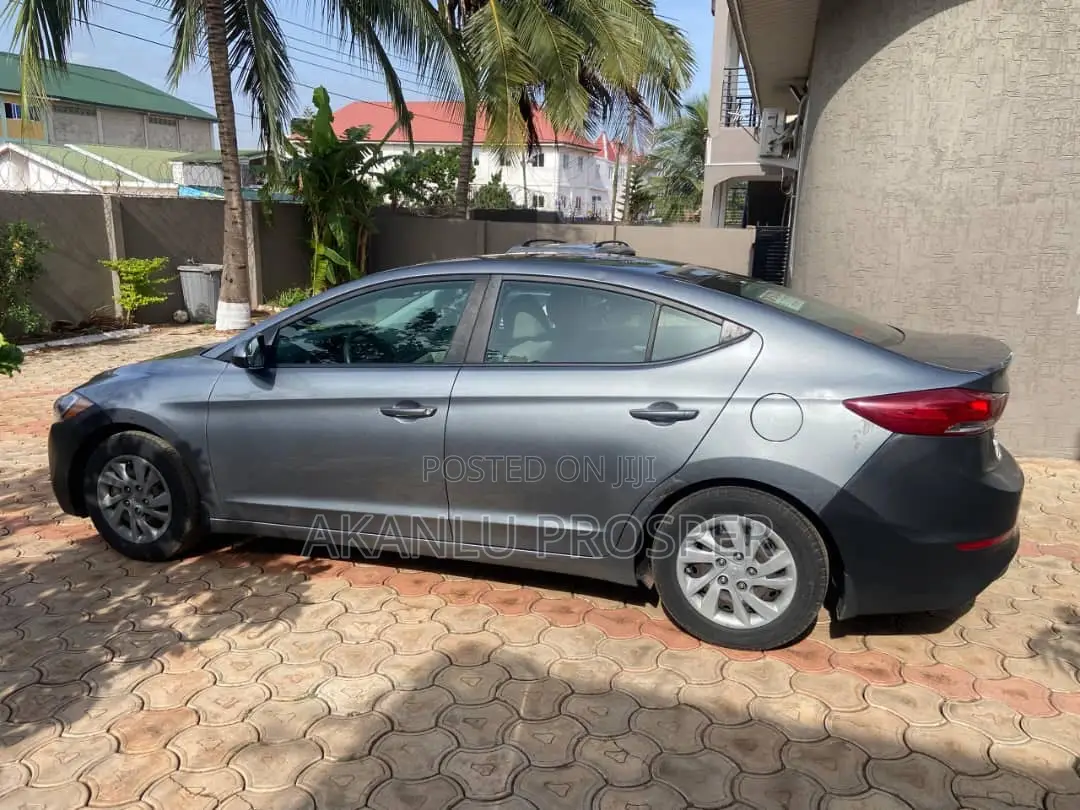 Hyundai Elantra 2018 Gray
