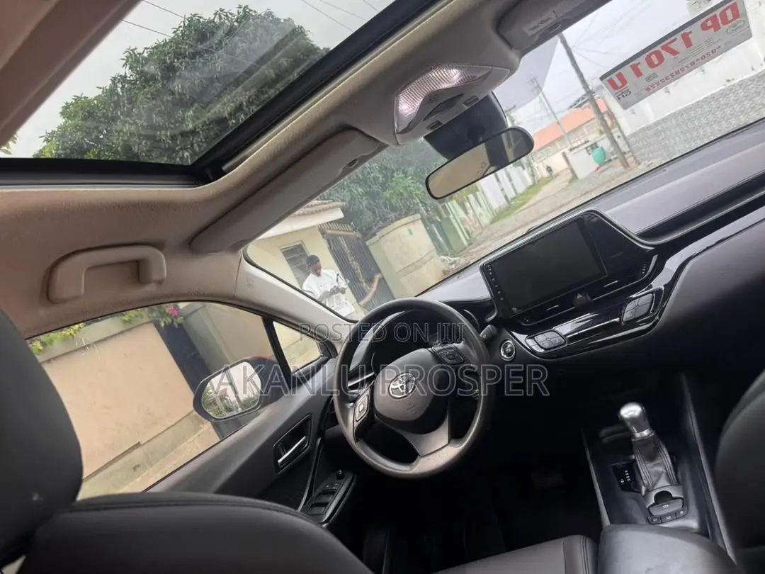 Toyota C-HR XLE FWD 2020 Red