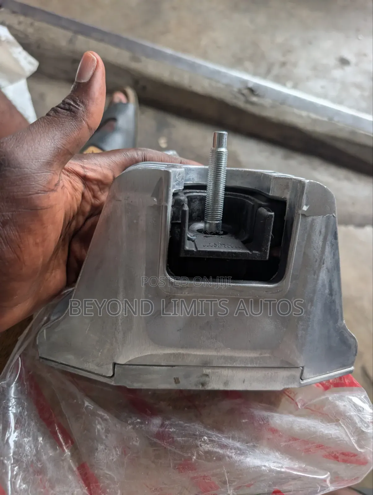 Honda Cr-v CRV Engine / Gearbox Seat Mount Available