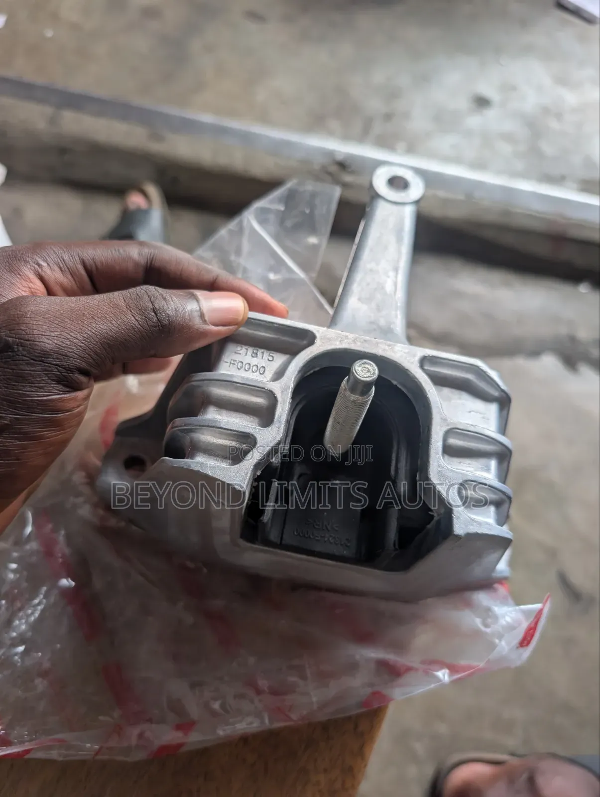 Honda Cr-v CRV Engine / Gearbox Seat Mount Available