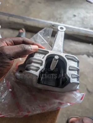 Honda Cr-v CRV Engine / Gearbox Seat Mount Available