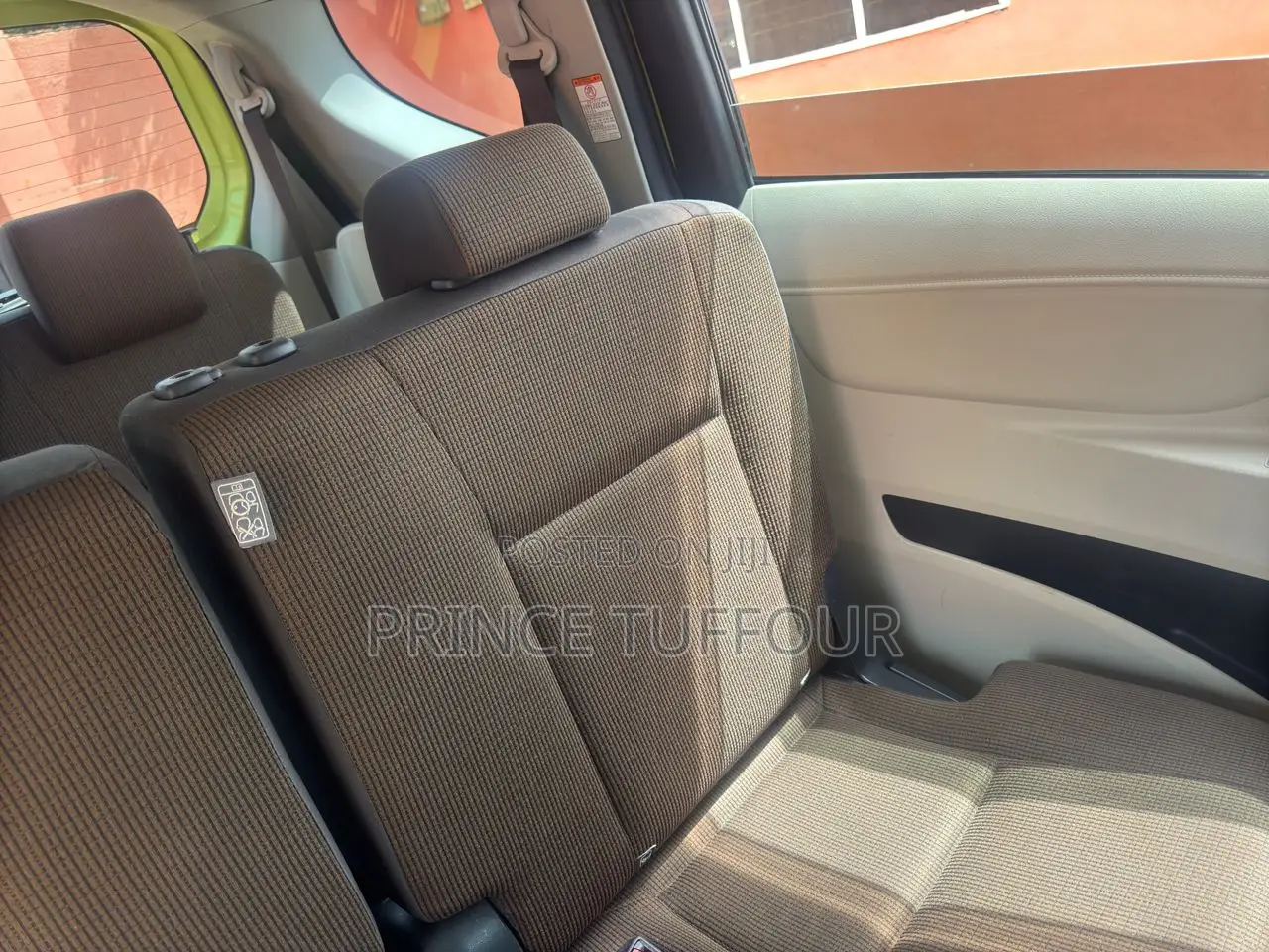 Toyota Sienta 2015 Yellow