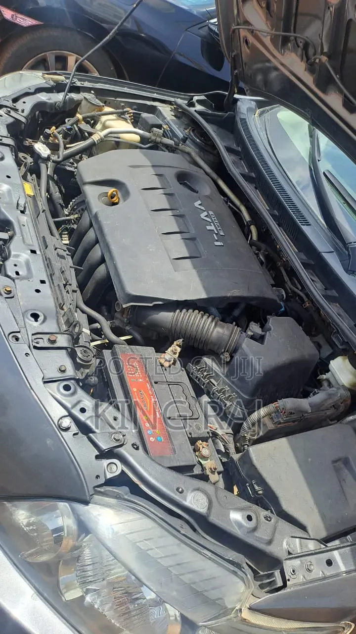 Toyota Corolla LE 4dr Sedan (1.8L 4cyl 4A) 2010 Gray