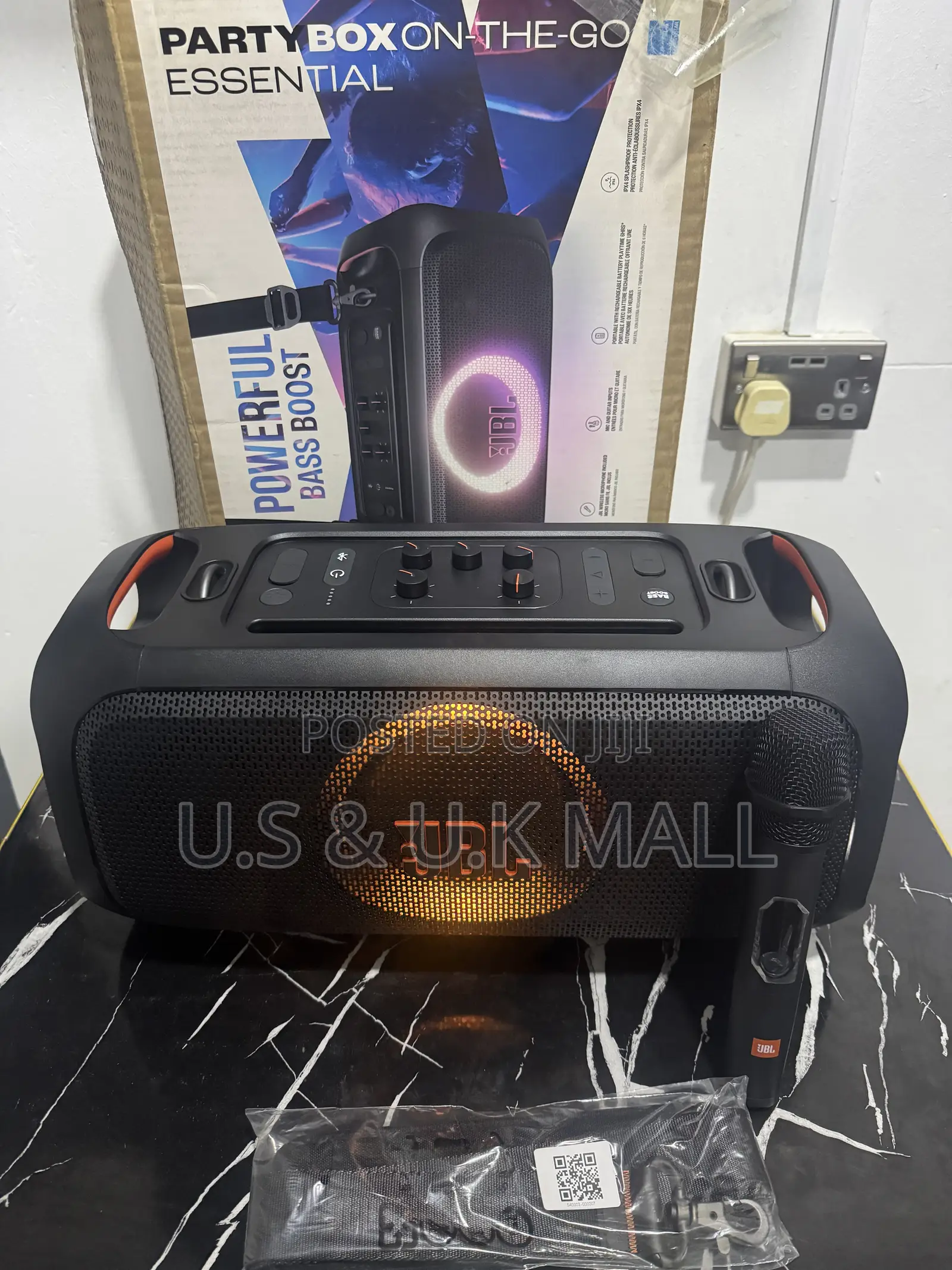 Brand New JBL Party Box on the Go Essential Bluetooth Speaker Instock