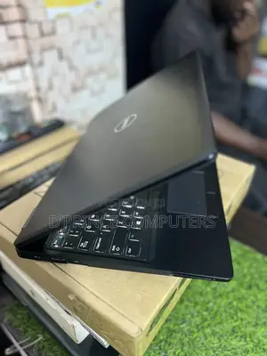 Laptop Dell Latitude 5580 8GB Intel Core i5 HDD+SSD 500GB