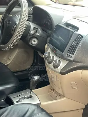 Hyundai Elantra SE 2010 Gold