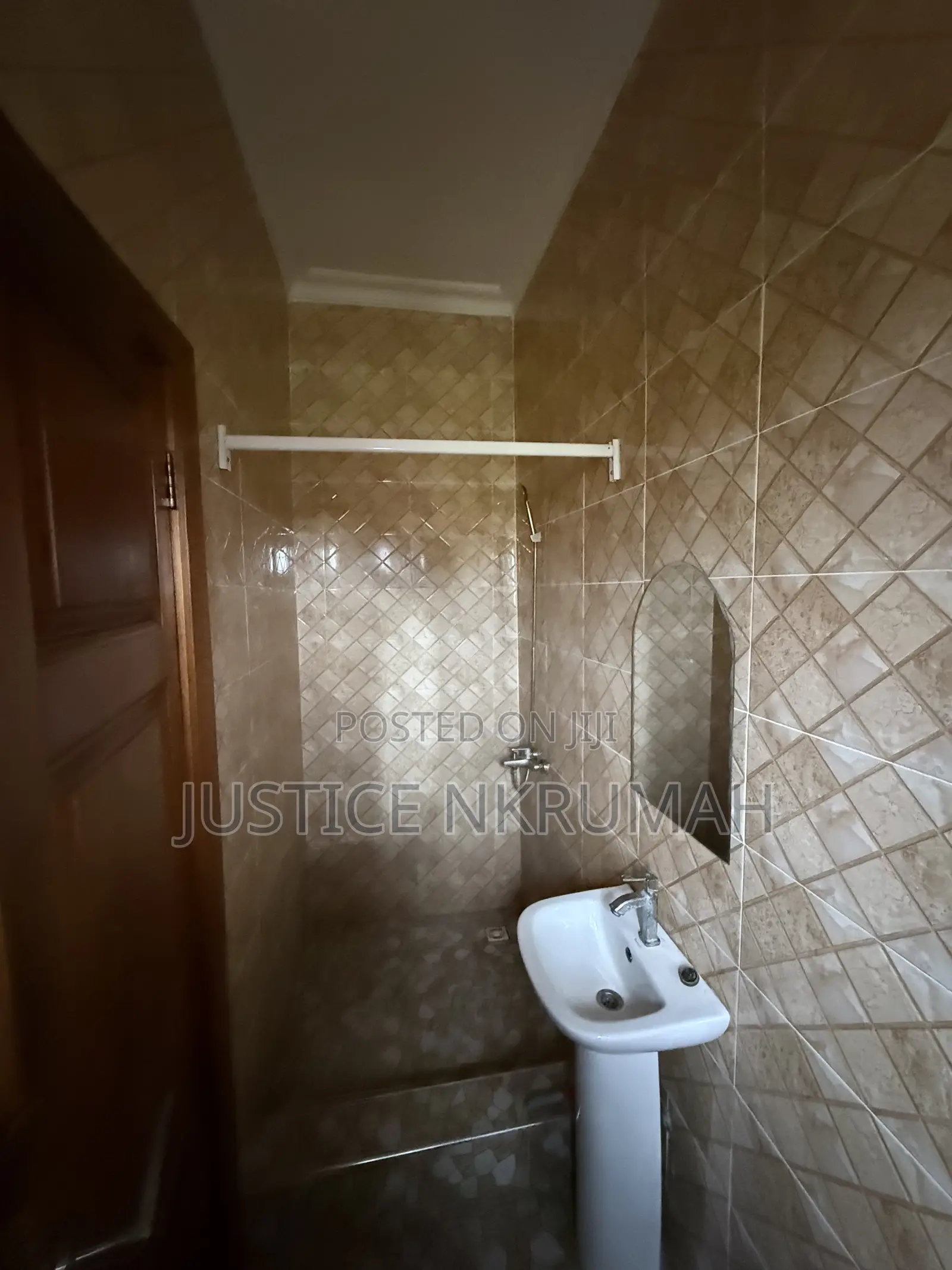 2bdrm Apartment in Mr. Justice Estates, West Hills Mall Area for rent