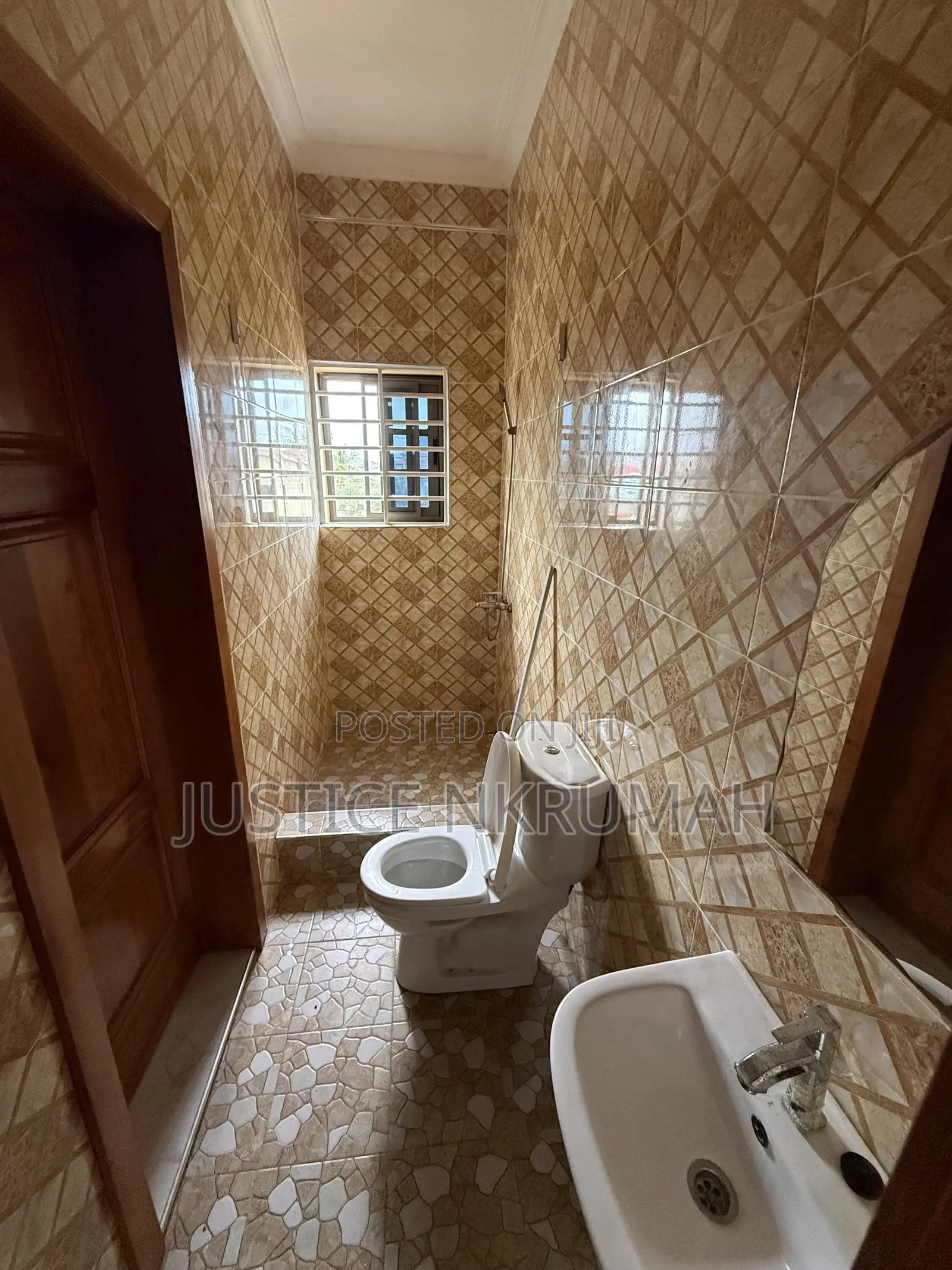 2bdrm Apartment in Mr. Justice Estates, West Hills Mall Area for rent