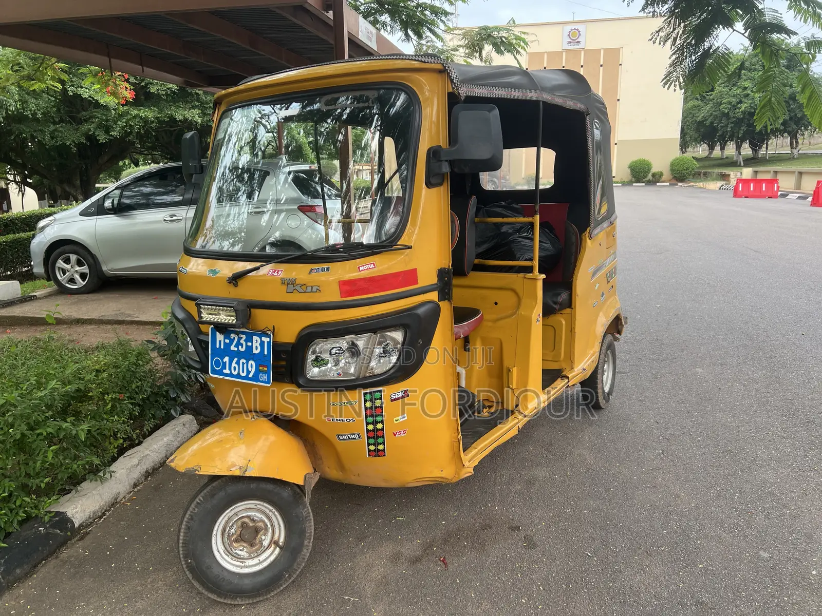TVS King Deluxe Plus iTouch Start 2023 Yellow