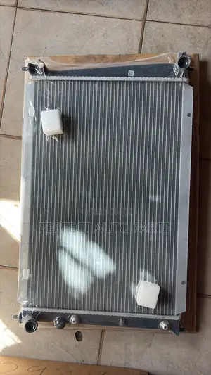 Hyundai H200 Radiator / Water Tank