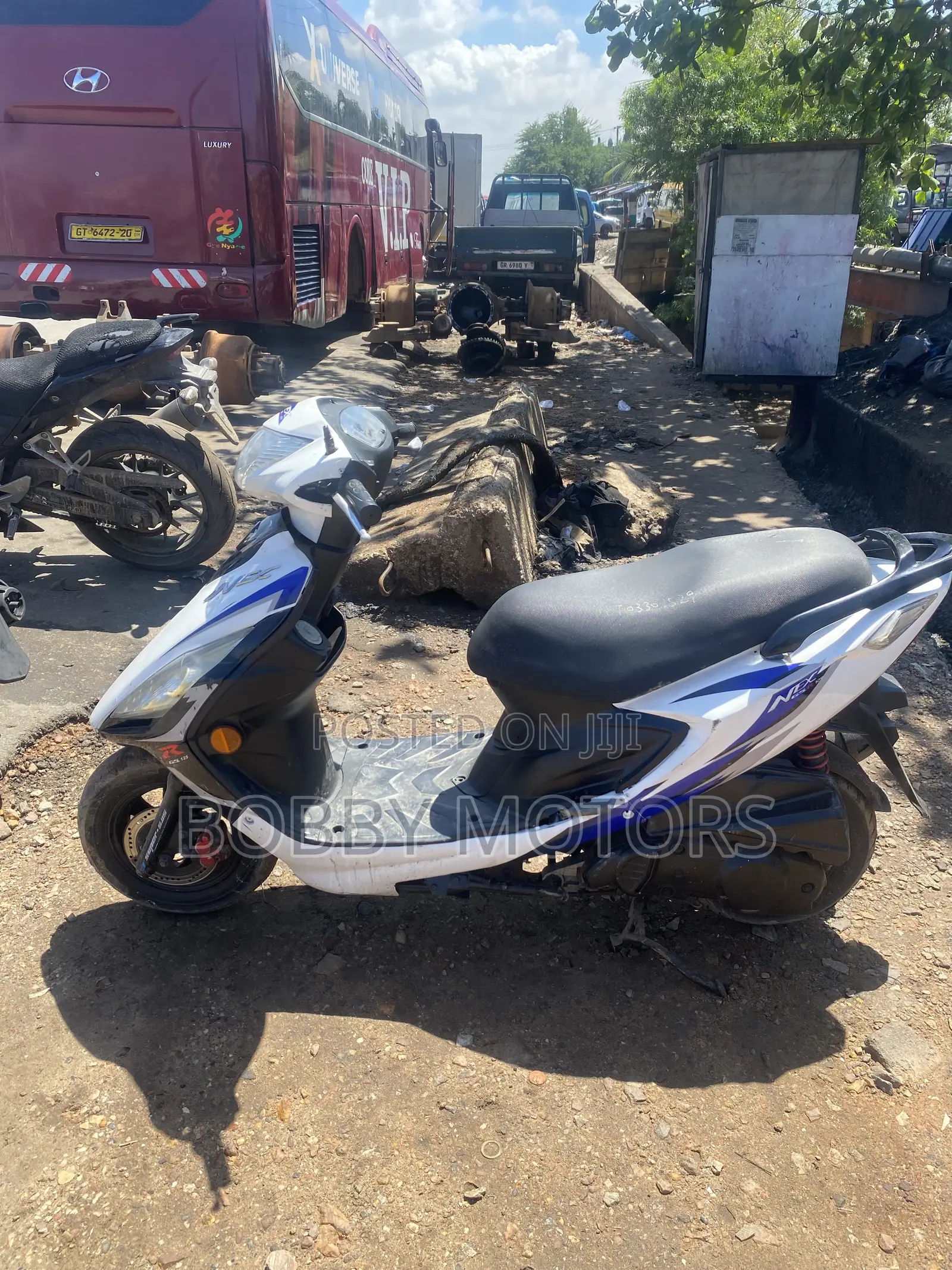 Suzuki GSR 2024 White