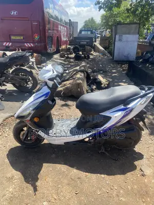 Suzuki GSR 2024 White