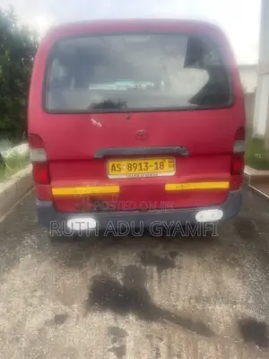 Toyota HiAce 2013 Red
