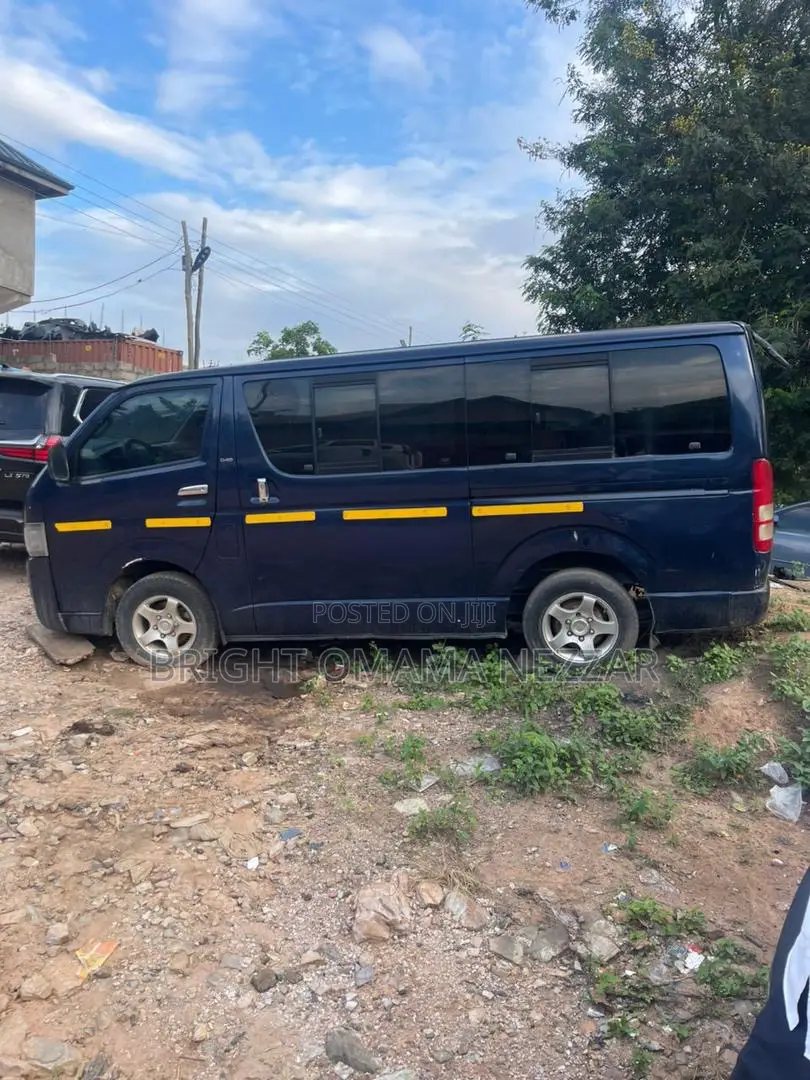 Toyota HiAce 2008 Blue