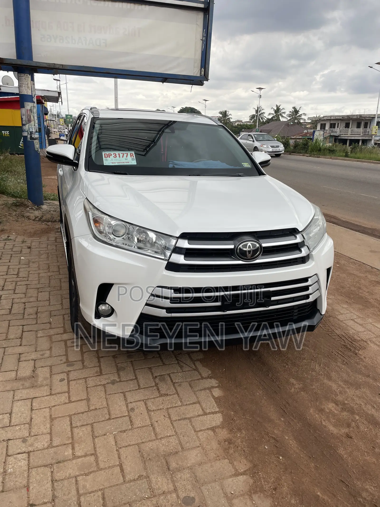 Toyota Highlander LE 4x2 (2.7L 4cyl 6A) 2017 White