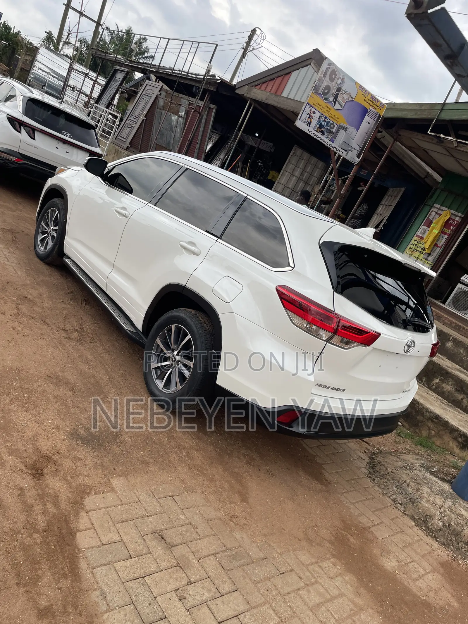 Toyota Highlander LE 4x2 (2.7L 4cyl 6A) 2017 White