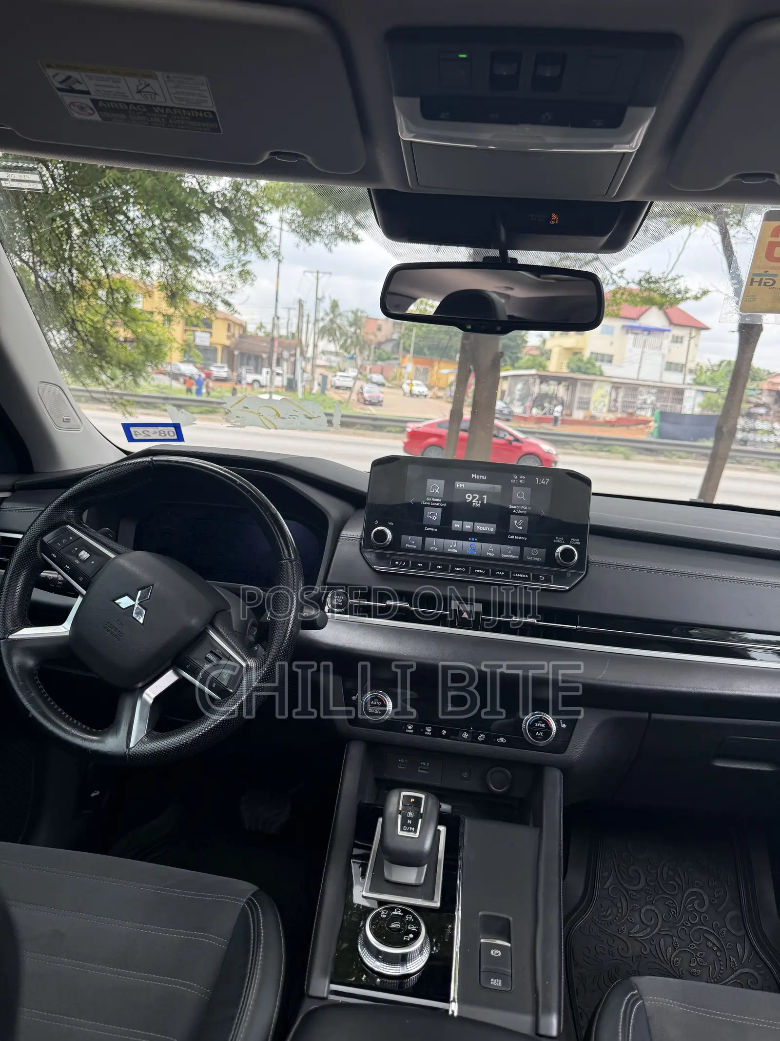 Mitsubishi Outlander SE 2022 Red