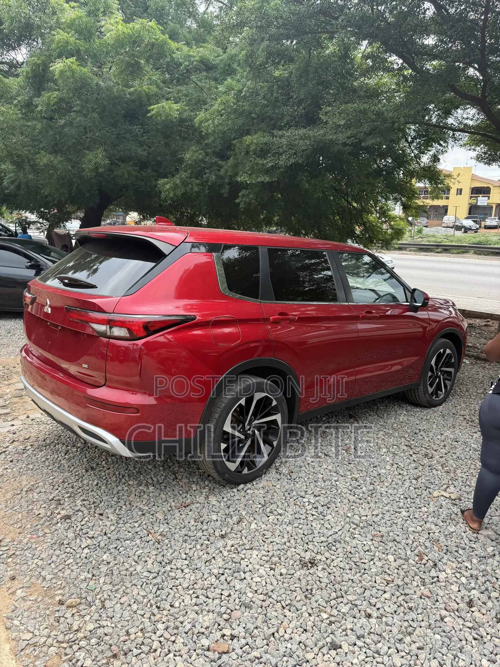 Mitsubishi Outlander SE 2022 Red