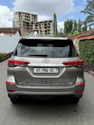 Toyota Fortuner 2.7 AWD 2020 Gray