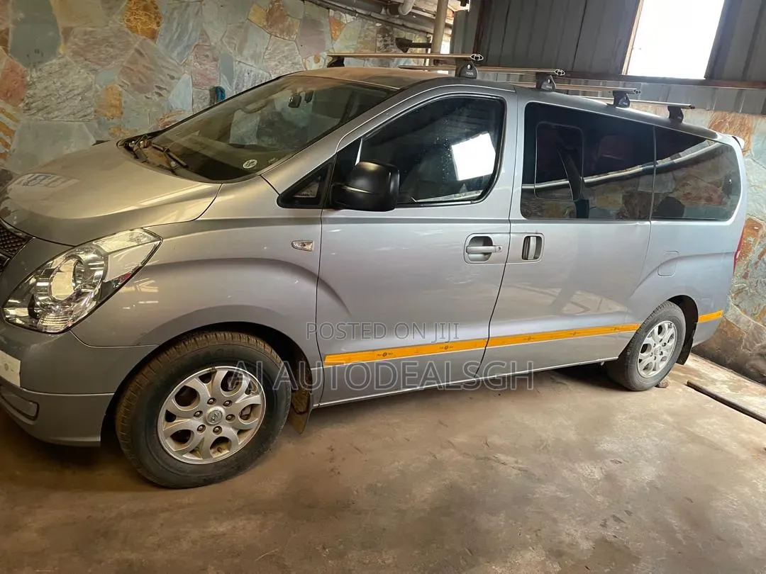 Hyundai Starex 2016 Silver