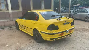 BMW 3 Series 318i RWD 2000 Yellow