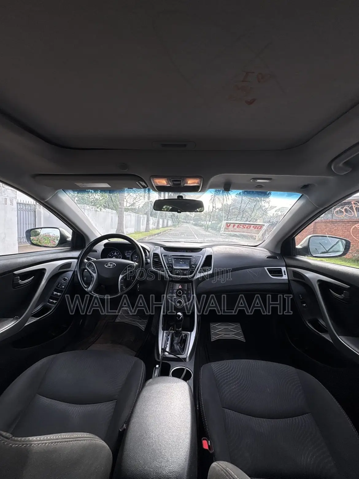 Hyundai Elantra Limited 4dr Sedan (1.8L 4cyl 6A) 2015 Silver