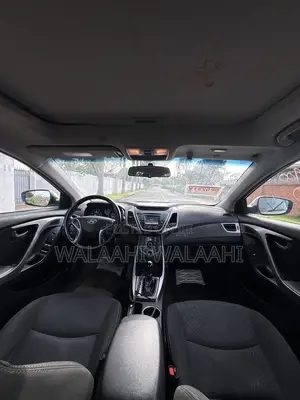 Hyundai Elantra Limited 4dr Sedan (1.8L 4cyl 6A) 2015 Silver